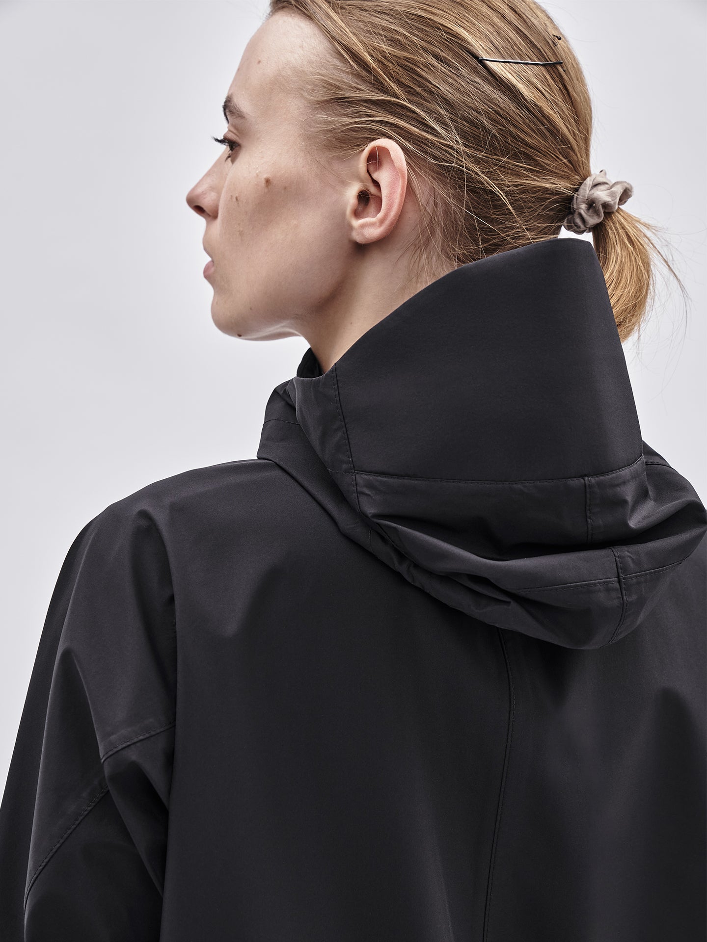 WOMENS SHELL JACKET