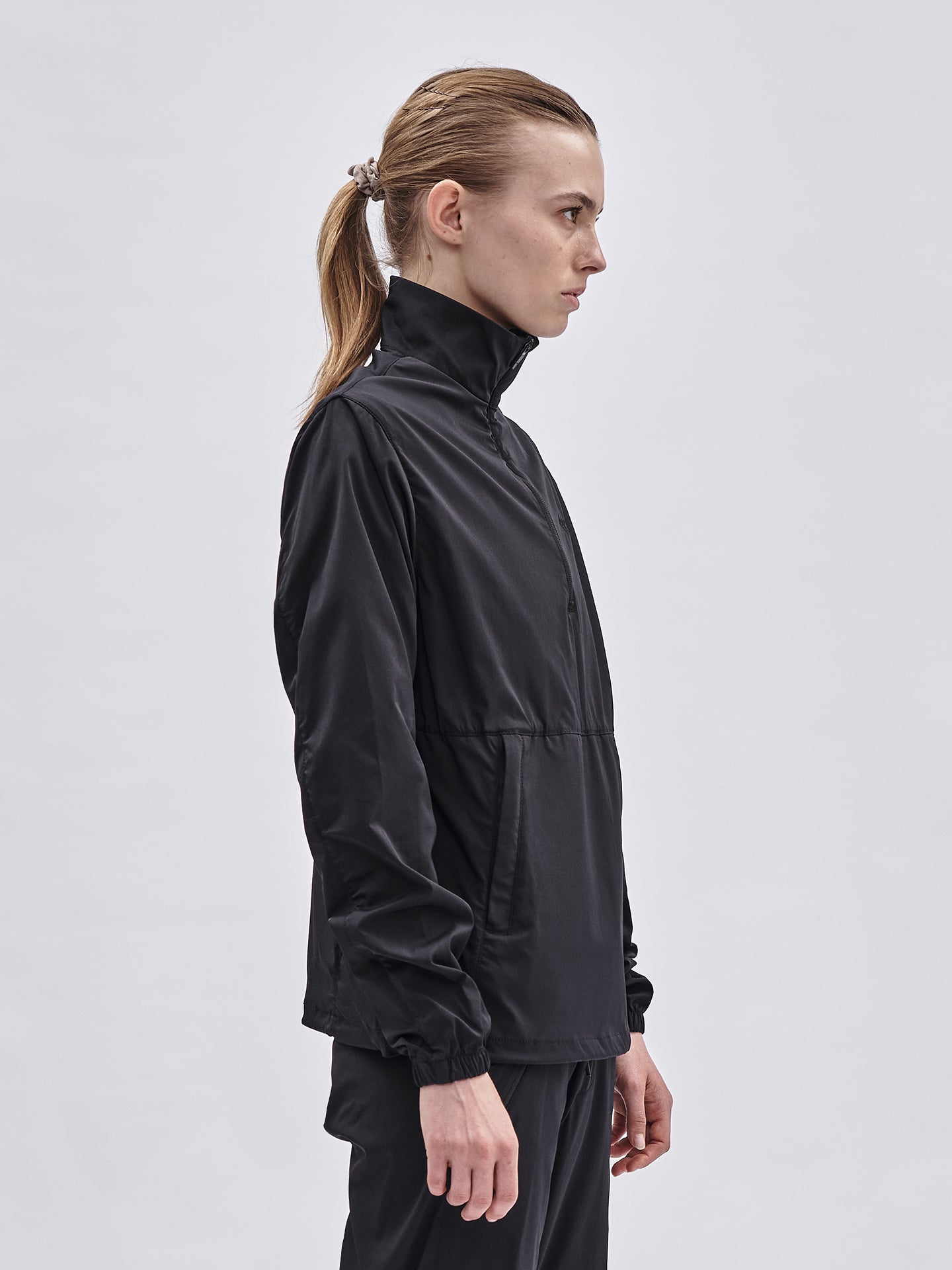 WOMENS ZIPPER SWEATER