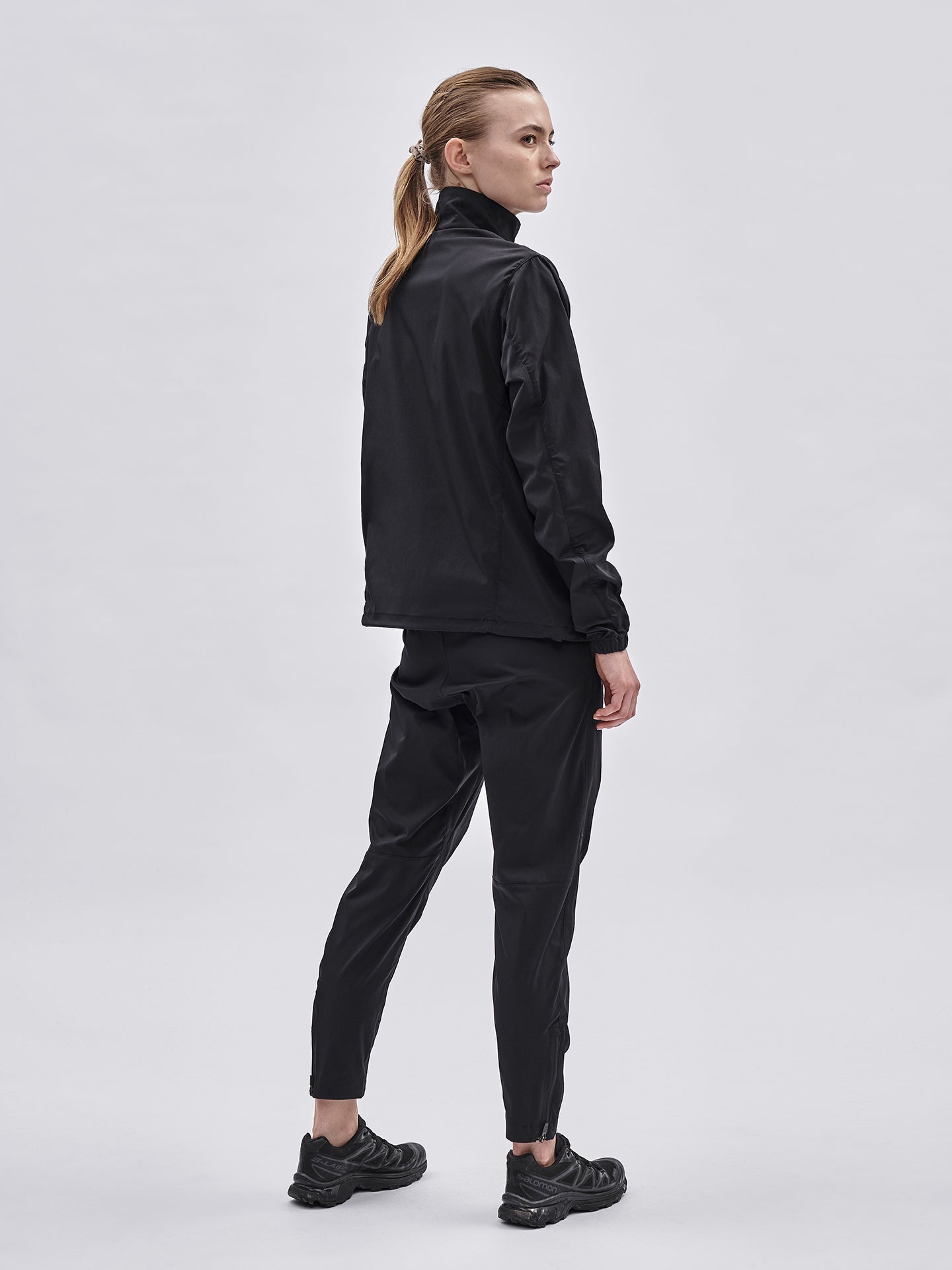 WOMENS ZIPPER SWEATER