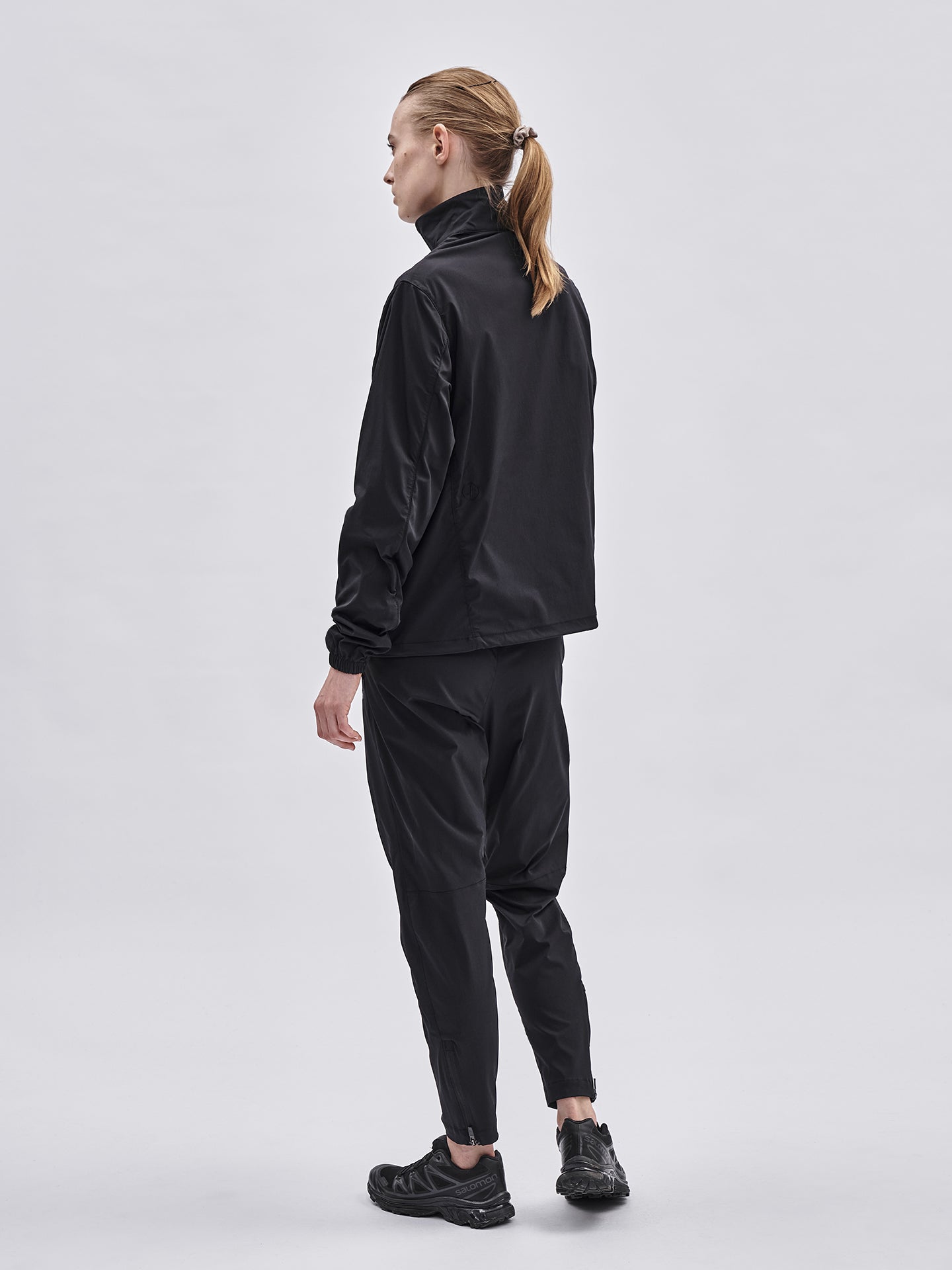 WOMENS ZIPPER SWEATER