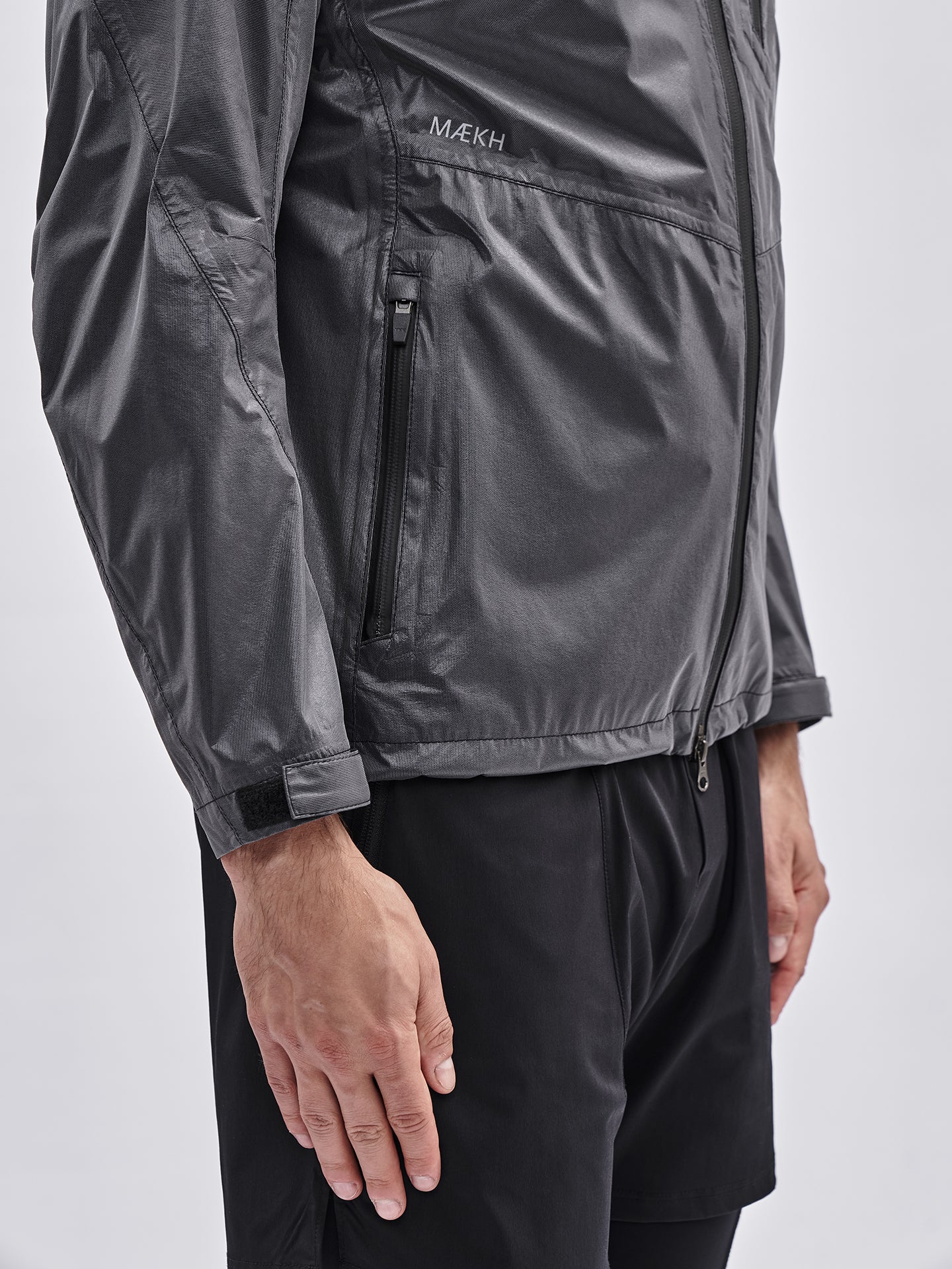 ULTRALIGHT SHELL JACKET