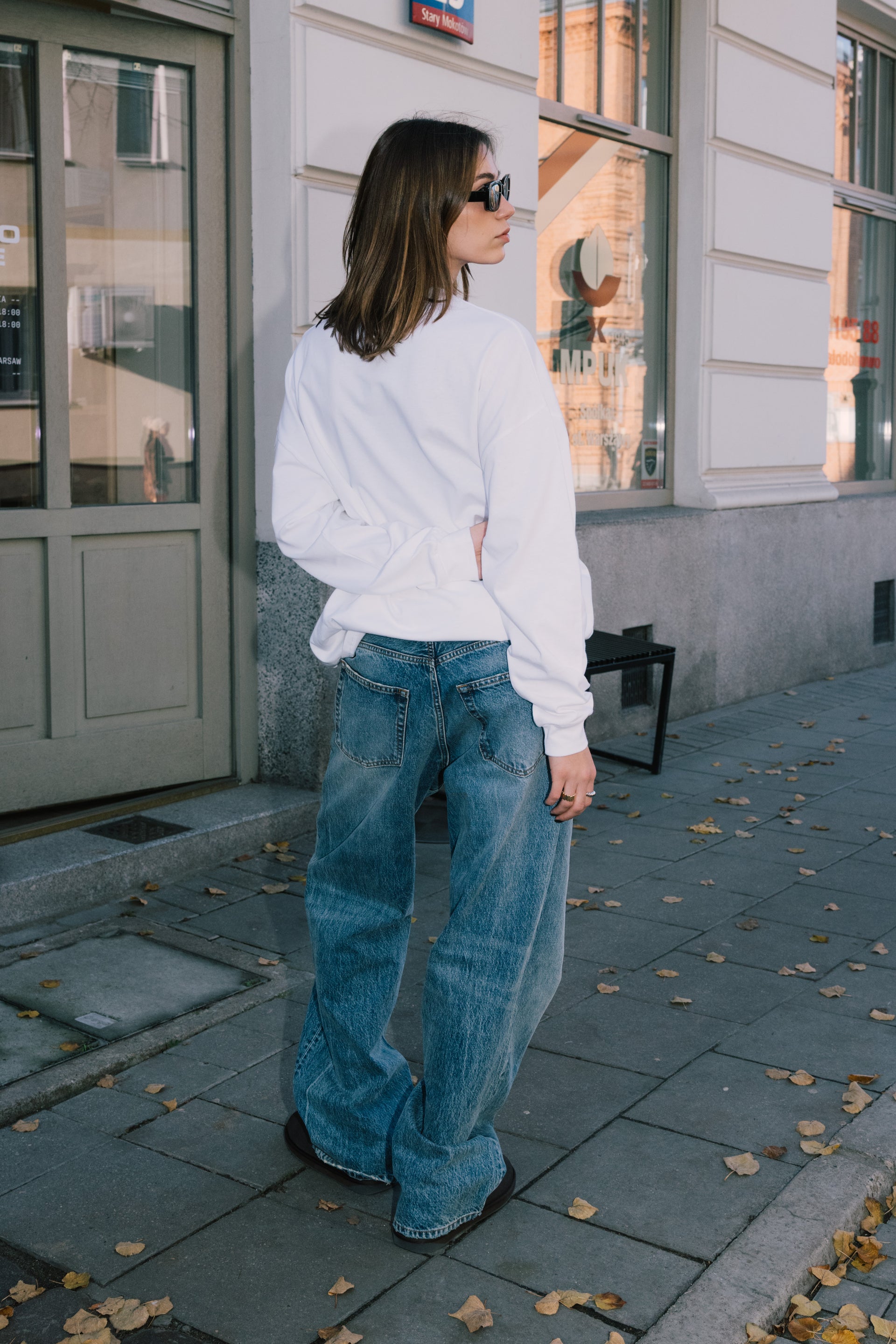 FADED BLUE LOOSE FIT JEANS