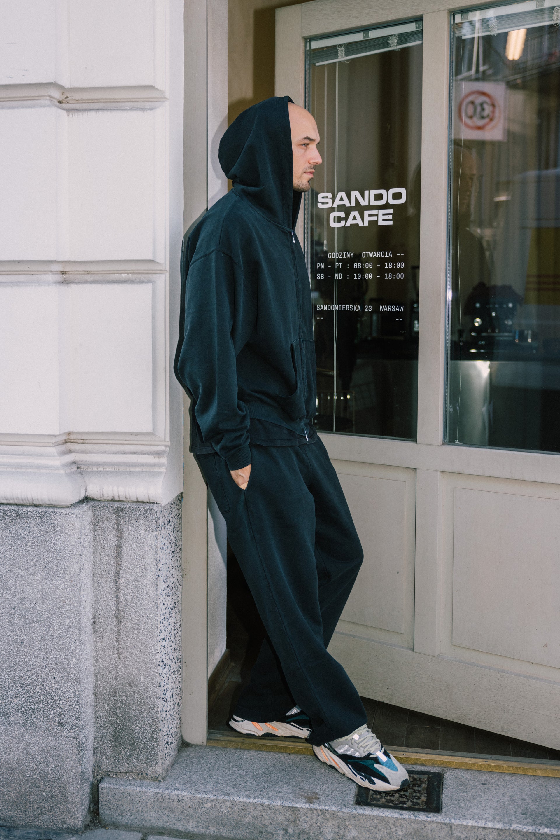 VINTAGE BLACK STRAIGHT RELAXED SWEATPANTS