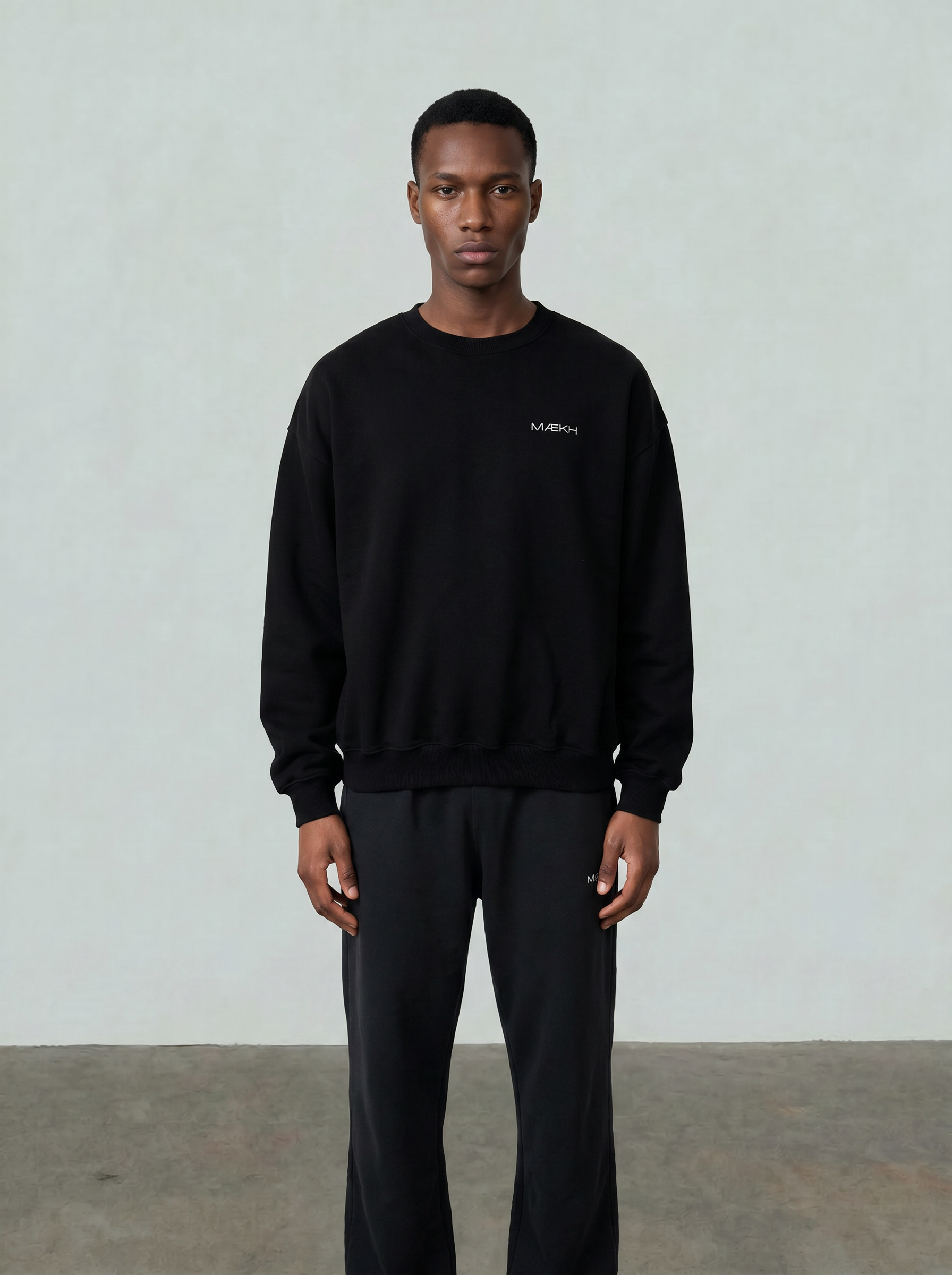 KOBALTOWA BLUZA Z KAPTUREM OVERSIZE