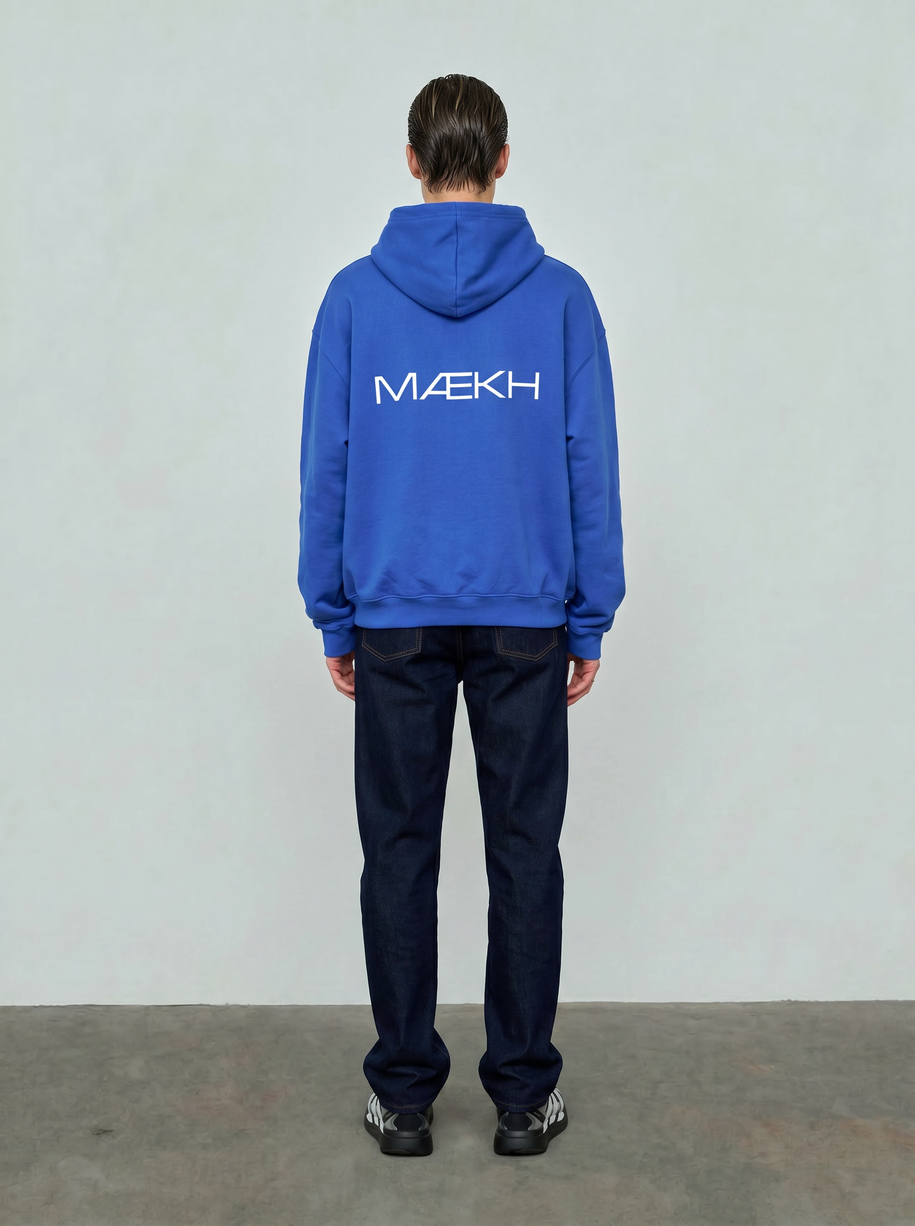 KOBALTOWA BLUZA Z KAPTUREM OVERSIZE